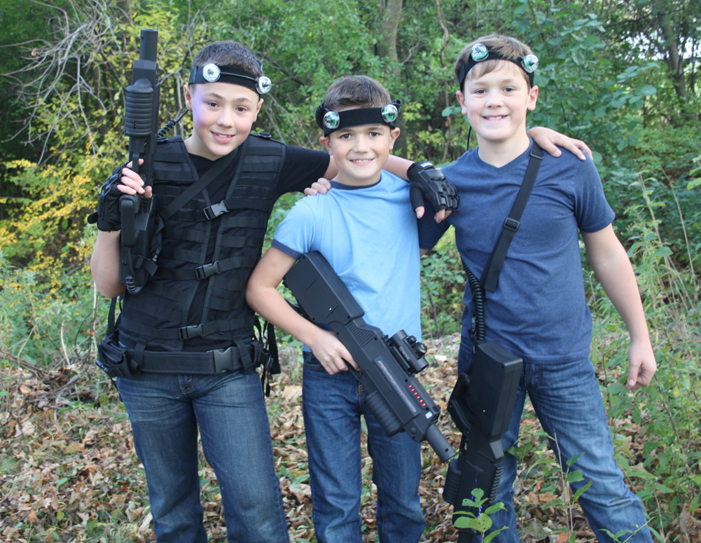 Three kids holding Battle rifles